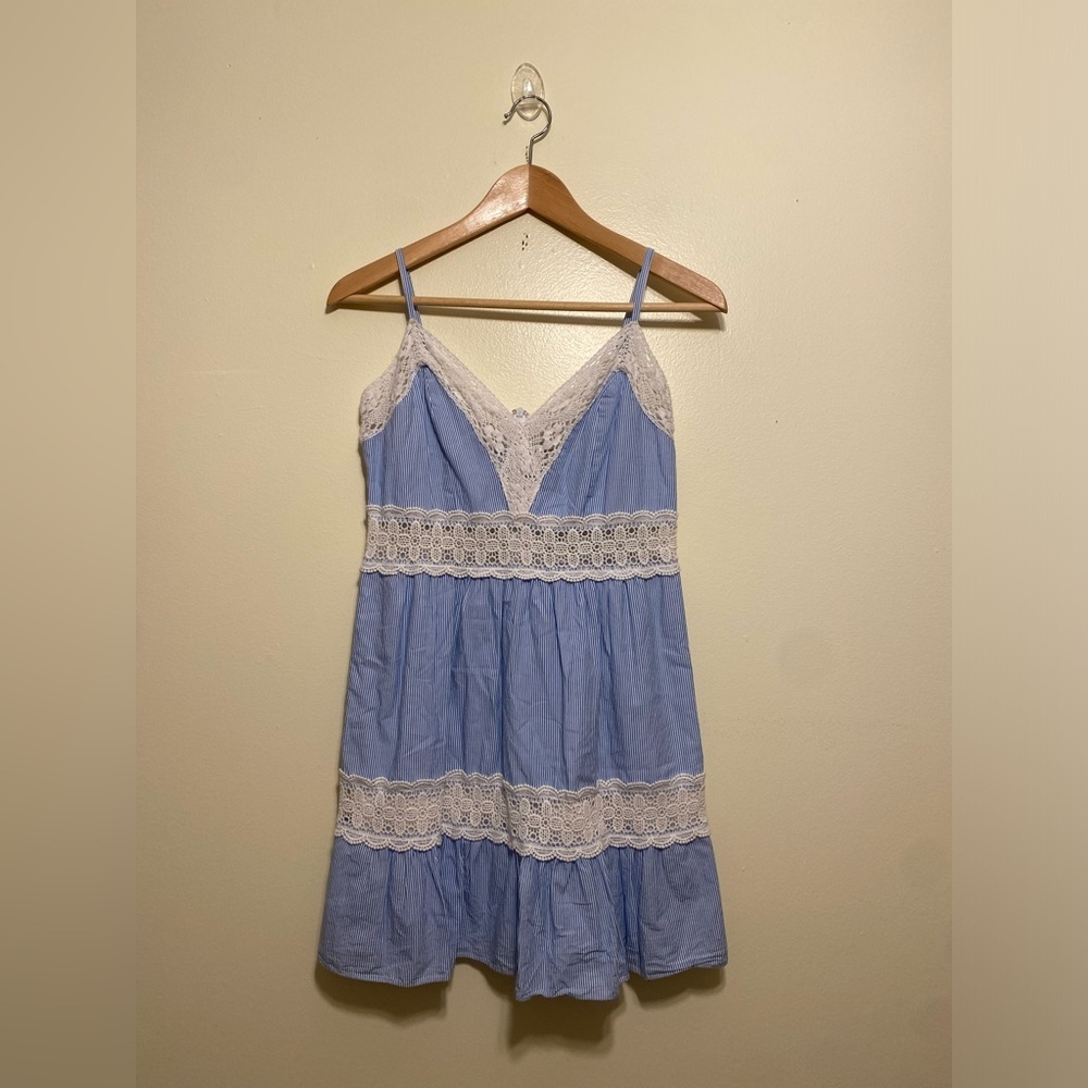 Sail to Sable Light Blue Lace-Trim Mini Dress . Size XS